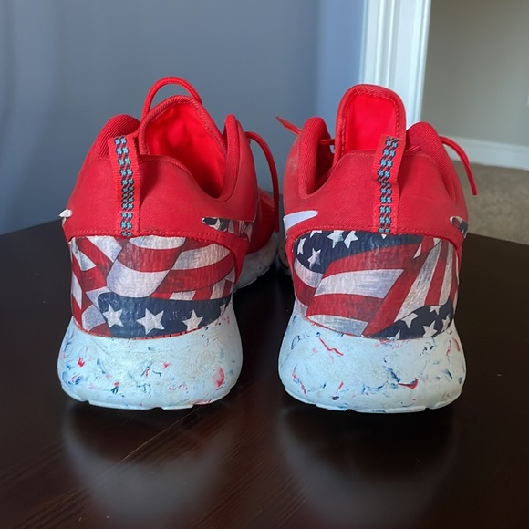 Size 10 American edition Nike Roche’s - Picture 2 of 5